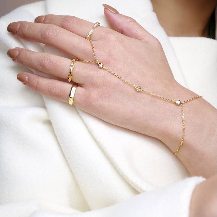 KIKICHIC - Wholesale Link & Chain Bracelet - CZ Diamond Hand Chain Bracelet5