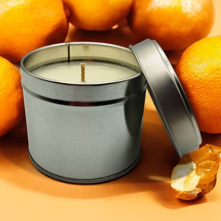 Zoete Sinaasappel & Amber Witte Label Sojawas Blik Kaars voor wholesale door Lunar Fragrances