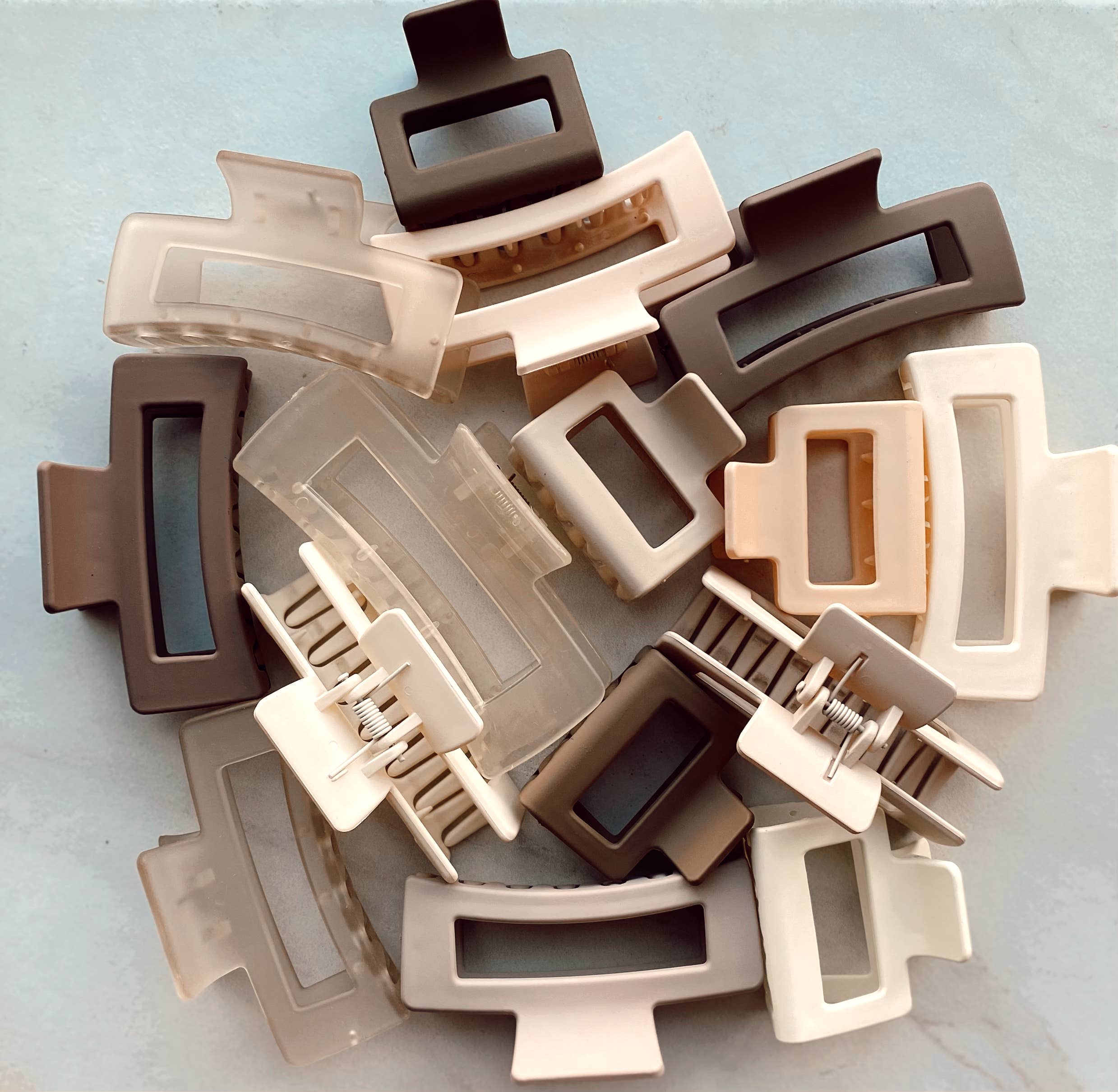 Saige Collective - Wholesale Hair Clip - Women's - The Nude Queen - Hair Claw Clip 25 Pack2