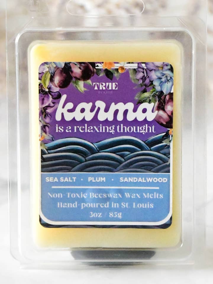 Karma is a Relaxing Thought Ungiftiger Glitzer-Herzwachsschmelz für den Großhandel von True by Katie