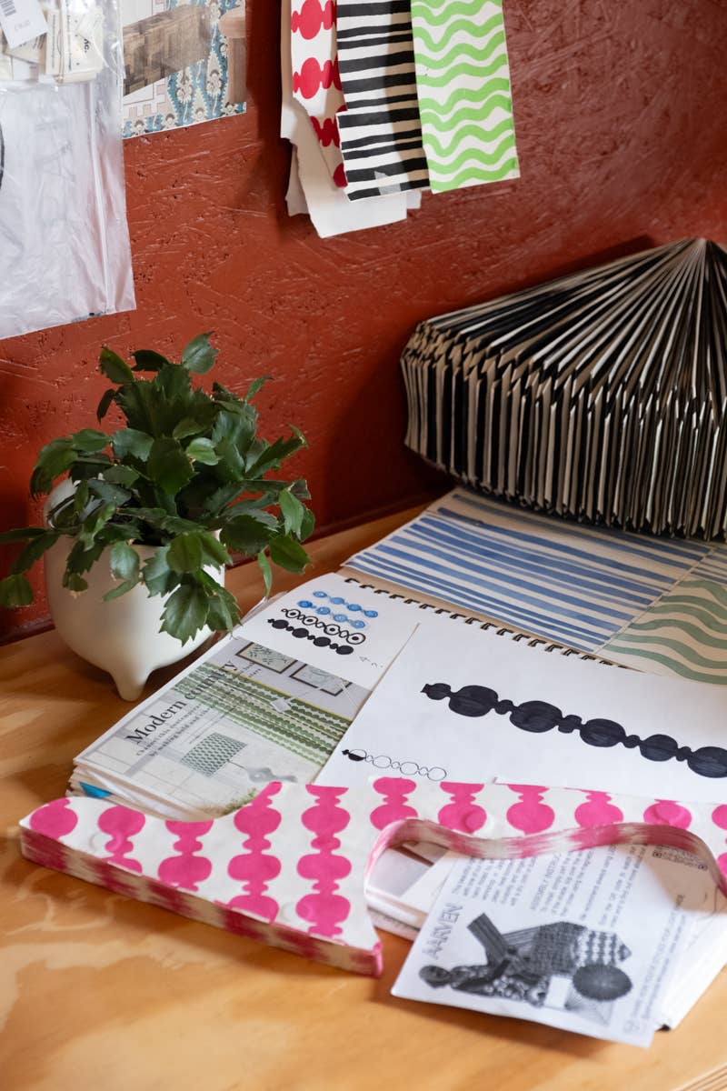 AARVEN – wholesale Lampshade – Origami Paper Lightshade Saucer 'Black & White Stripe'3