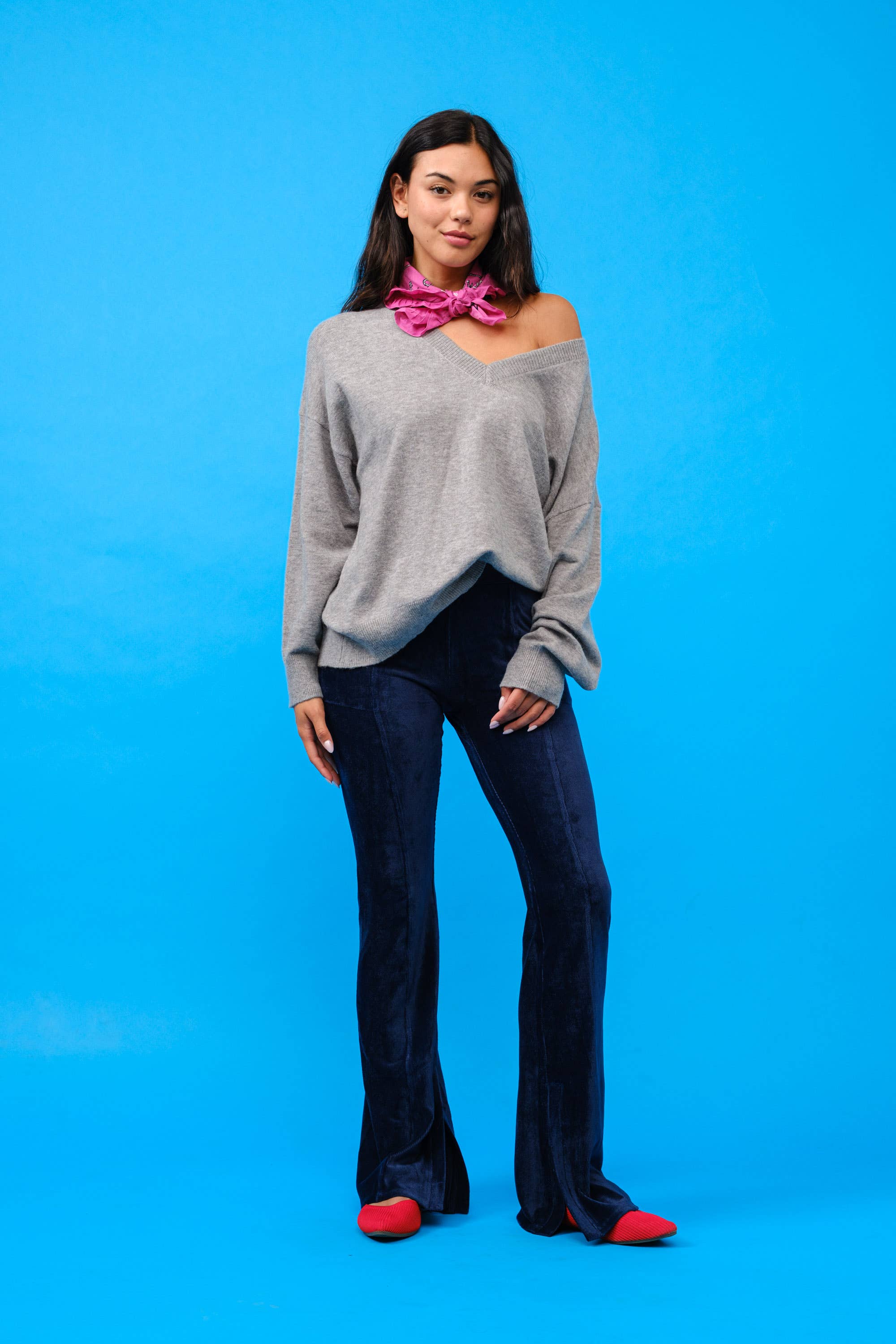 Signature 8 – Pulôver - Mulher por atacado – Suéter Oversized de Cashmere com Decote V e Mangas Longas S631211