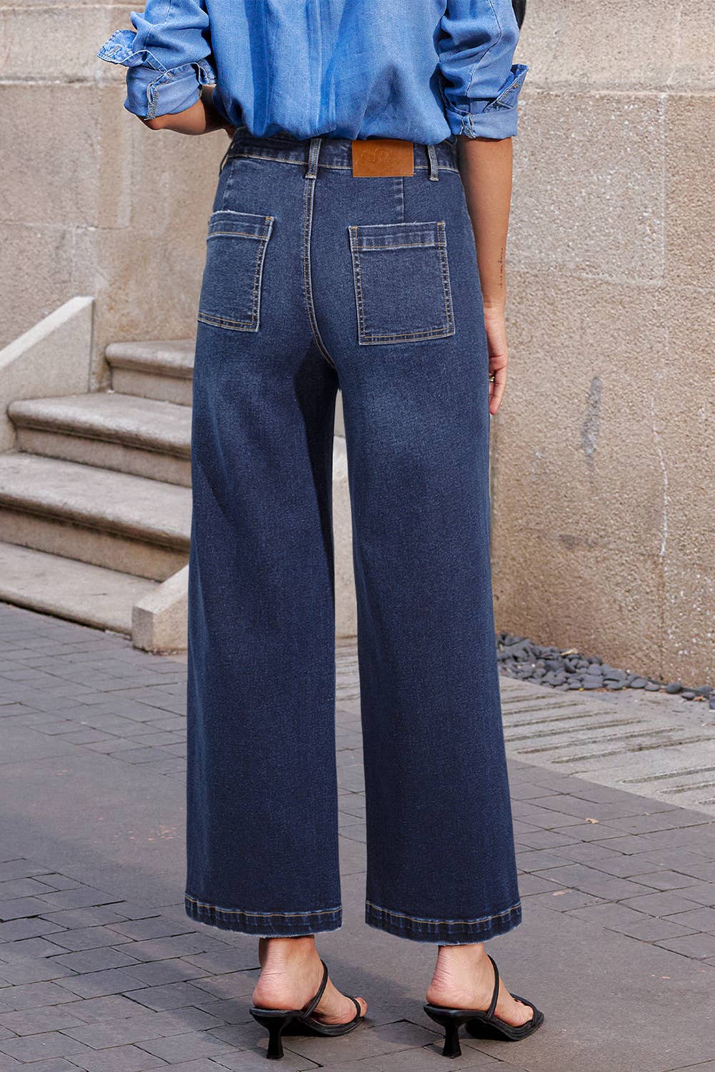 66DISCO - Vente Jean – femme - Jean droit pour femme à poches plaquées minimalistes1
