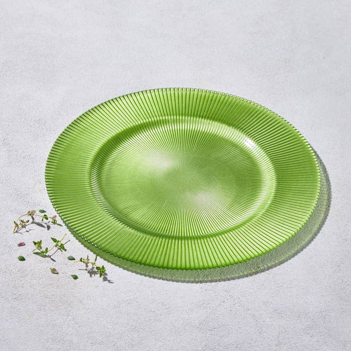 Kadra Kitchenware - Wholesale Charger plate - Vikko - Decor, Melody, Ribbed Glass Charger, Green, 13"