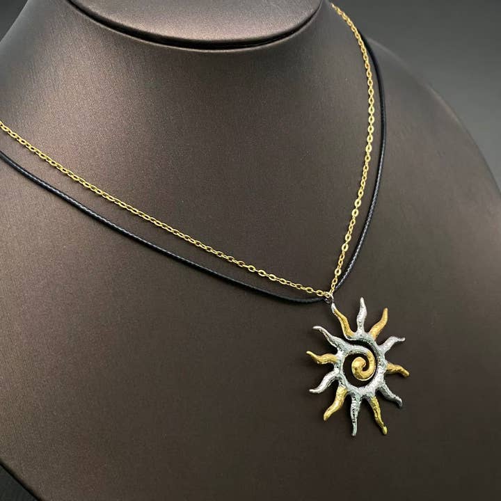 Mio Queena - Wholesale Pendant/Charm Necklace - Two Tone Vortex Sun Charm 18K Golden SS Necklace - FGS/MS