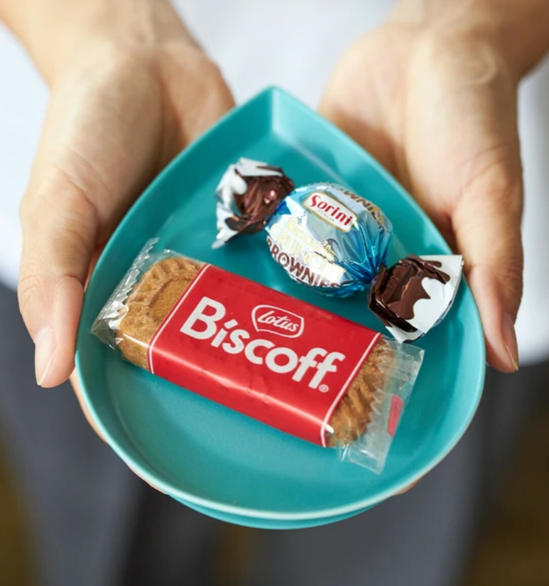 「FUNJI」In Japan – wholesale Dekorativ tallrik/fat/skål – Regndroppe Keramiktallrik – Japansk Mino Keramikbricka | Present6