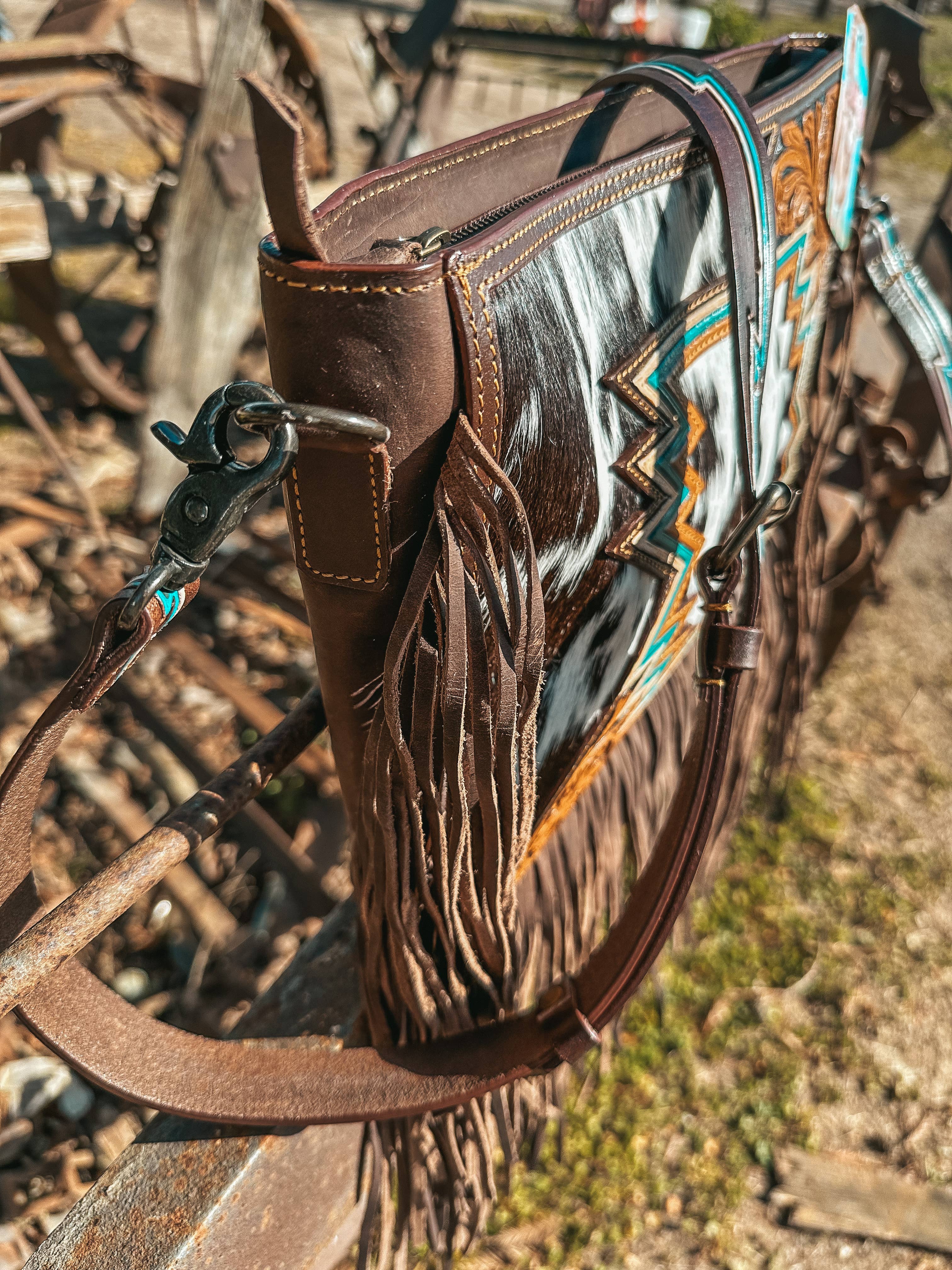 Haute Southern Hyde - Wholesale Crossbody bag – Women's - The Zigg Adjustable Cowhide Tooled Purse4