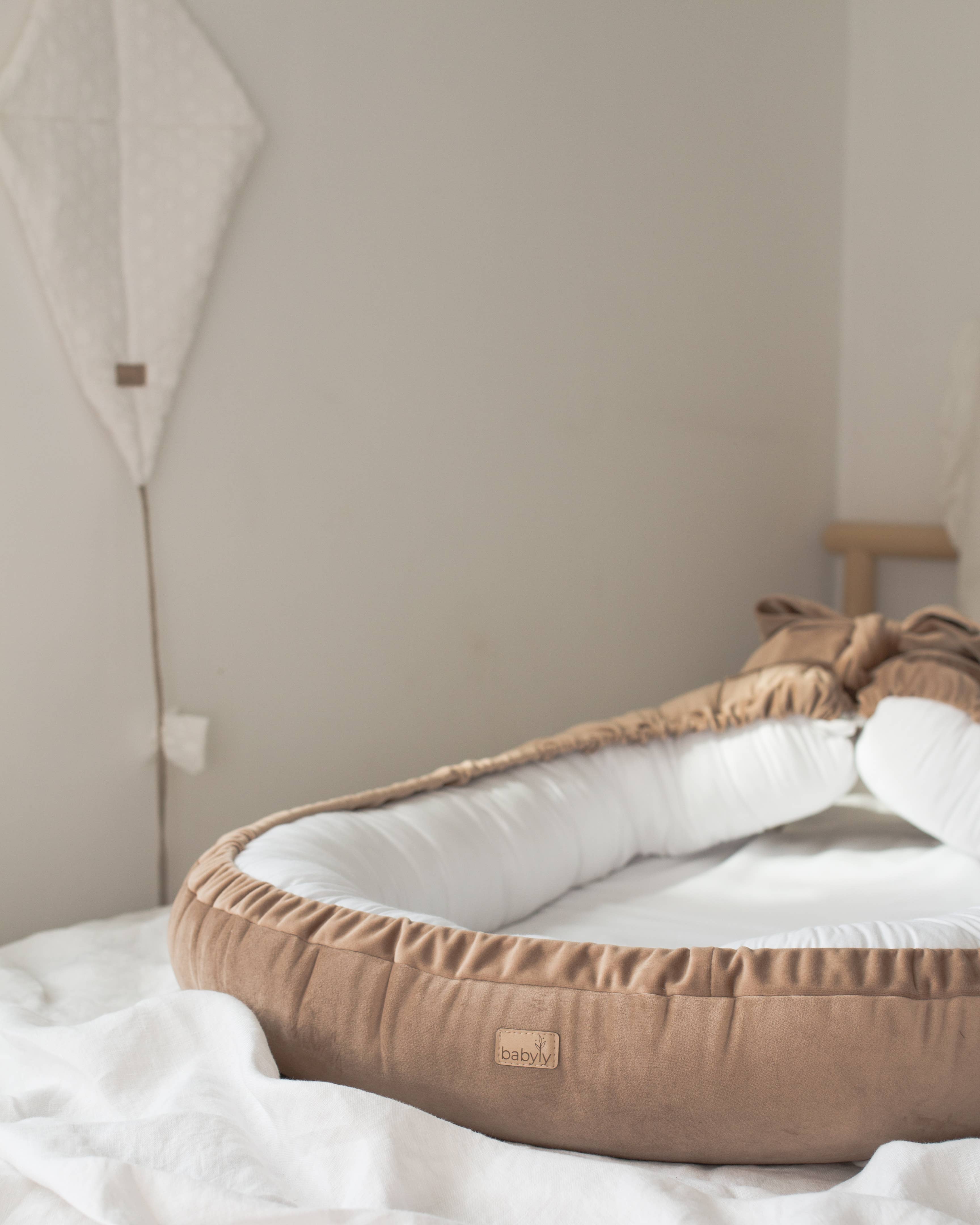 Babyly - Wholesale Bassinet - Baby - velvet babynest with bow (5 colors) - BABYLY23