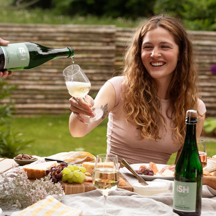 The Zero Proof - Wholesale Non-Alcoholic Spirits/Wine/Beer - ISH Sparkling White (750 ml bottle)2