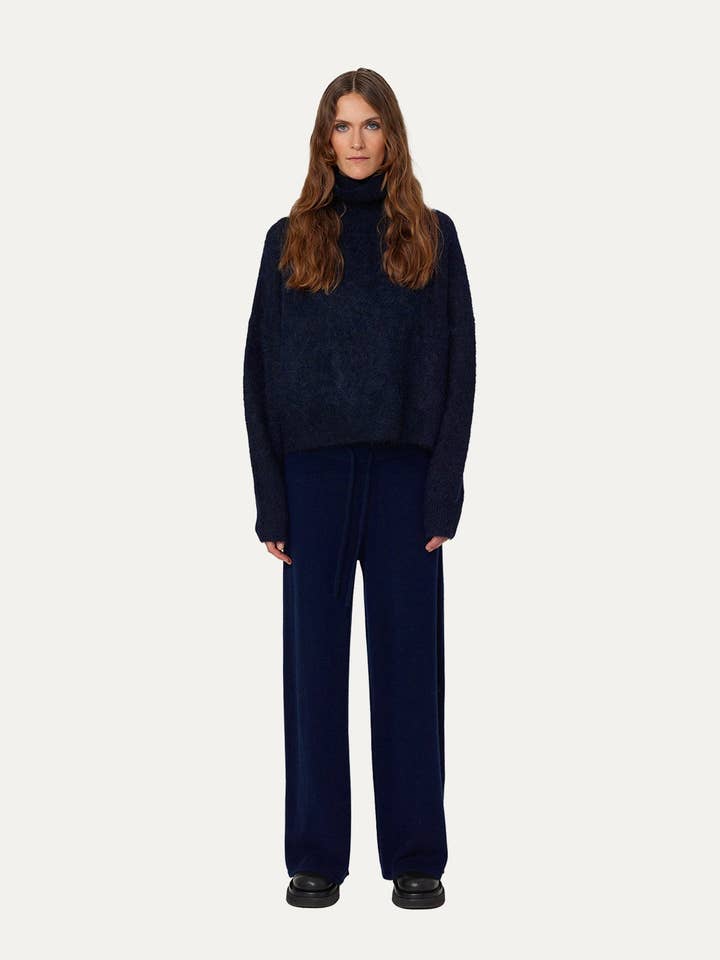 Pants TOKYO for wholesale by Delicatelove