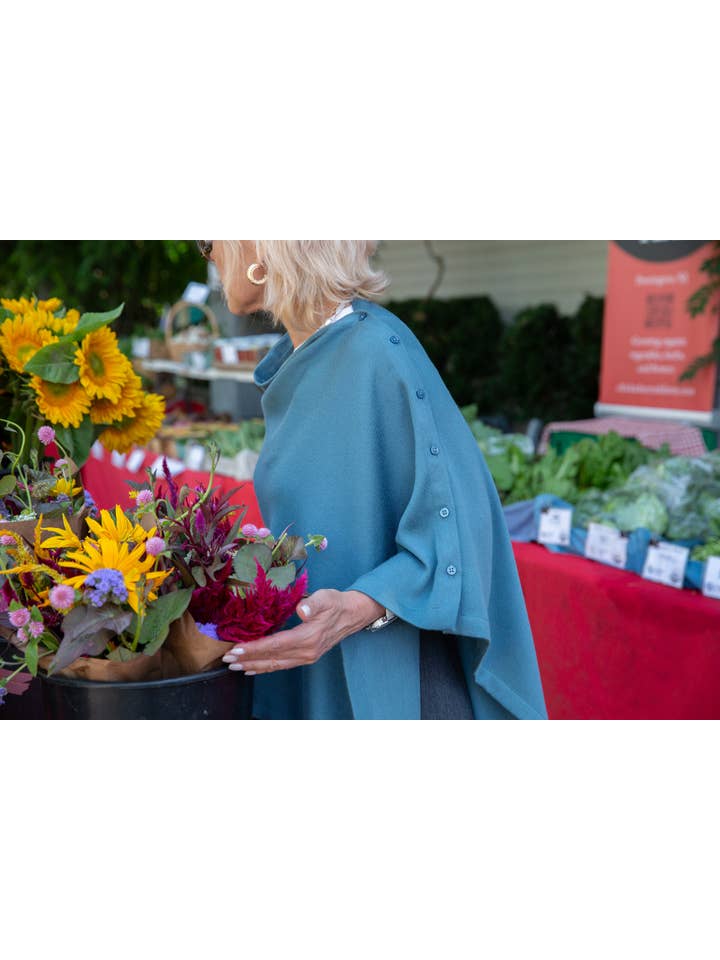 VIKOLINO - Wholesale Poncho - Women's - Merino Wool Poncho 20