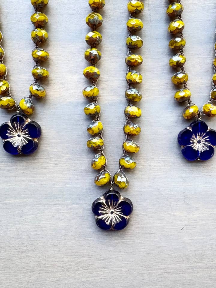 Cobalt Glass Flower with Honeycomb Crystal for wholesale by Twist Style