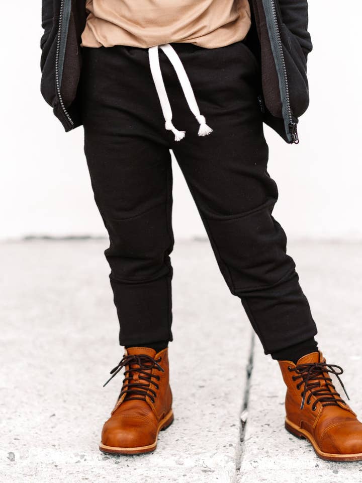 millie + roo LLC - Wholesale Lounge Sweatpants/Joggers - Kids - JOGGERS- Black Bamboo French Terry0