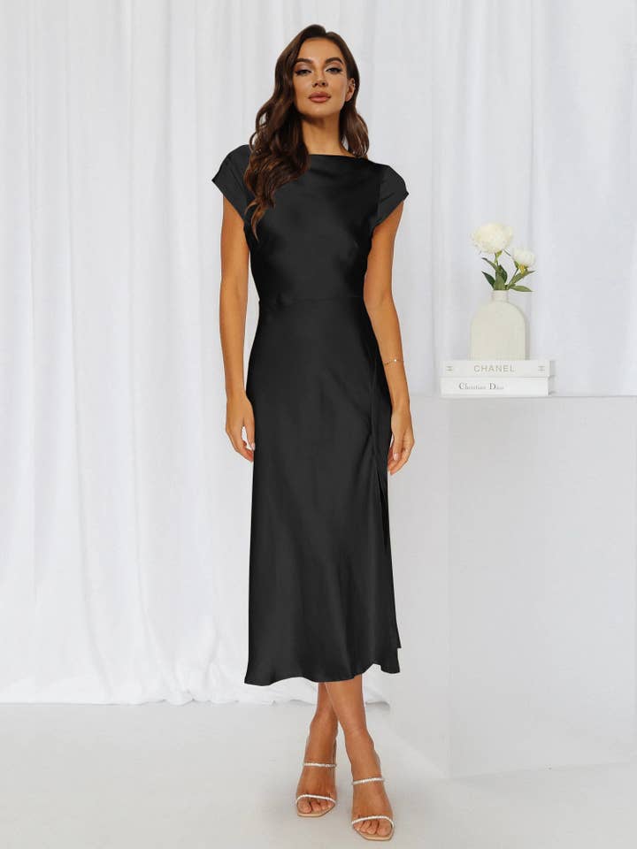 Beyond Apparel - Wholesale Dress - Women's - Round Neck Cap Sleeve Midi Dress