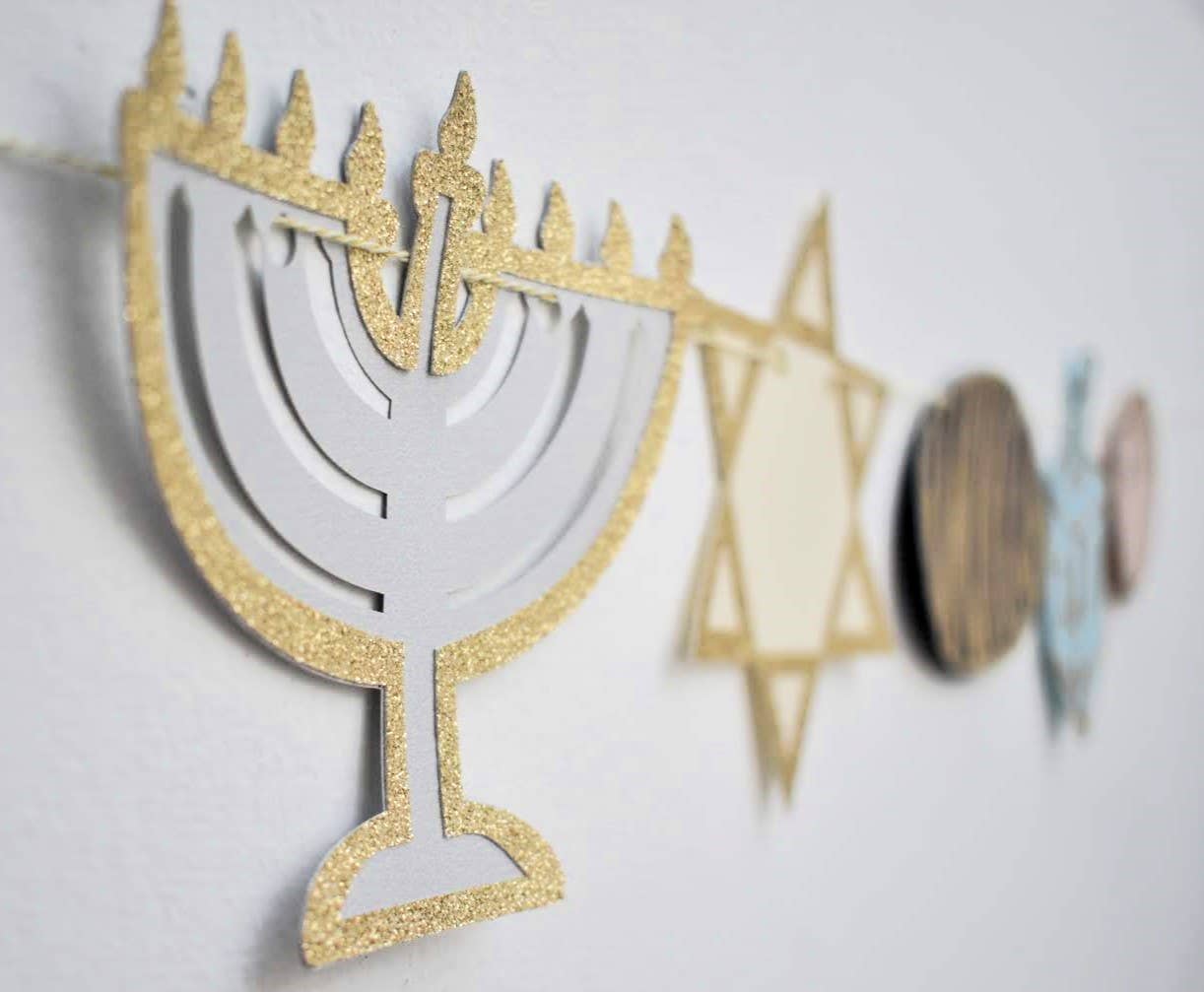 thekitcut – wholesale Hanukkah Decoration – Hanukkah garland | A unique Hanukkah symbols decoration5