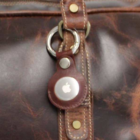 hide & chic - Wholesale Weekender bag – Unisex - Quality Full Grain Genuine Leather Travel Bag with Adjustable Shoulder Strap. FREE Leather Apple Air-tag Holder.4