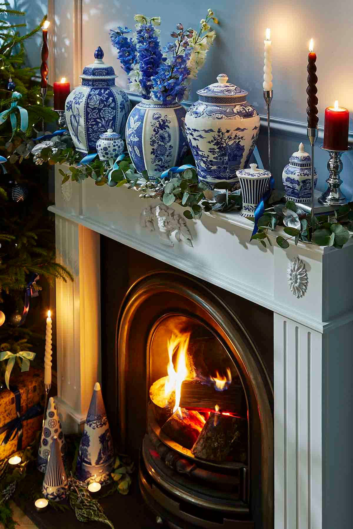 Portmeirion, Spode, Pimpernel, Nacthmann, Wrendale Designs - Wholesale Vase - Blue Room GINGER JAR 14.3" GOTHIC CASTLE5