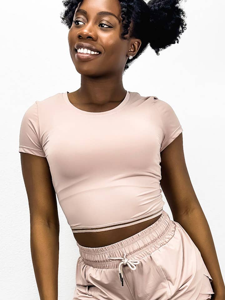 Active by Anna-Kaci - Wholesale Athletic top – Women′s - Fitted Cropped Mesh Trim Tee3