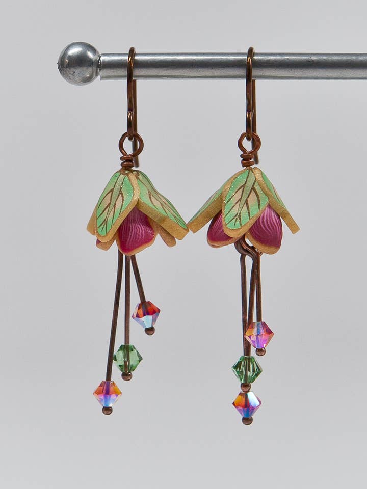 Brincos de pétala de fada - rosa madressilva por atacado de Petal Pushers by Janet Pitcher