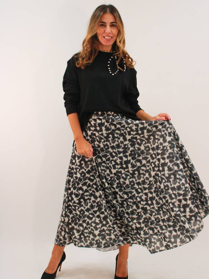 Standard Black and White Skirt for wholesale by Top Fashion