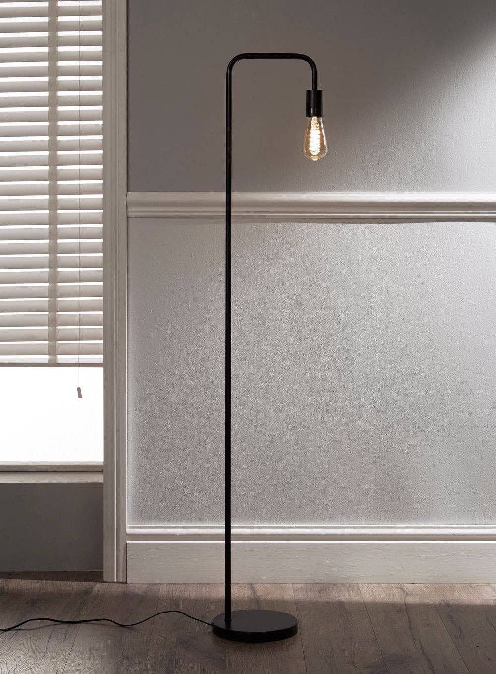 K LIVING – wholesale Floor lamp – Industrial Style Retro Table lamps and Floor lamps, best used with Filament Style Led Bulbs available in various colours5