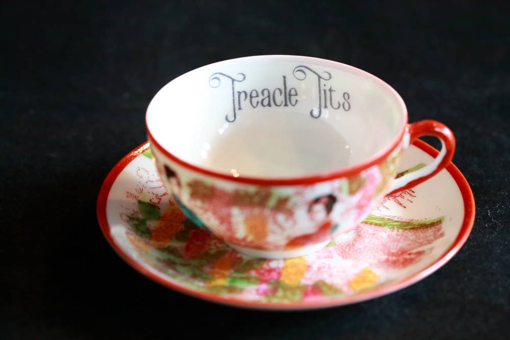 Durrant & Dove - Wholesale Coffee/Tea Cup - The Durrant & Dove cup and saucer pack13