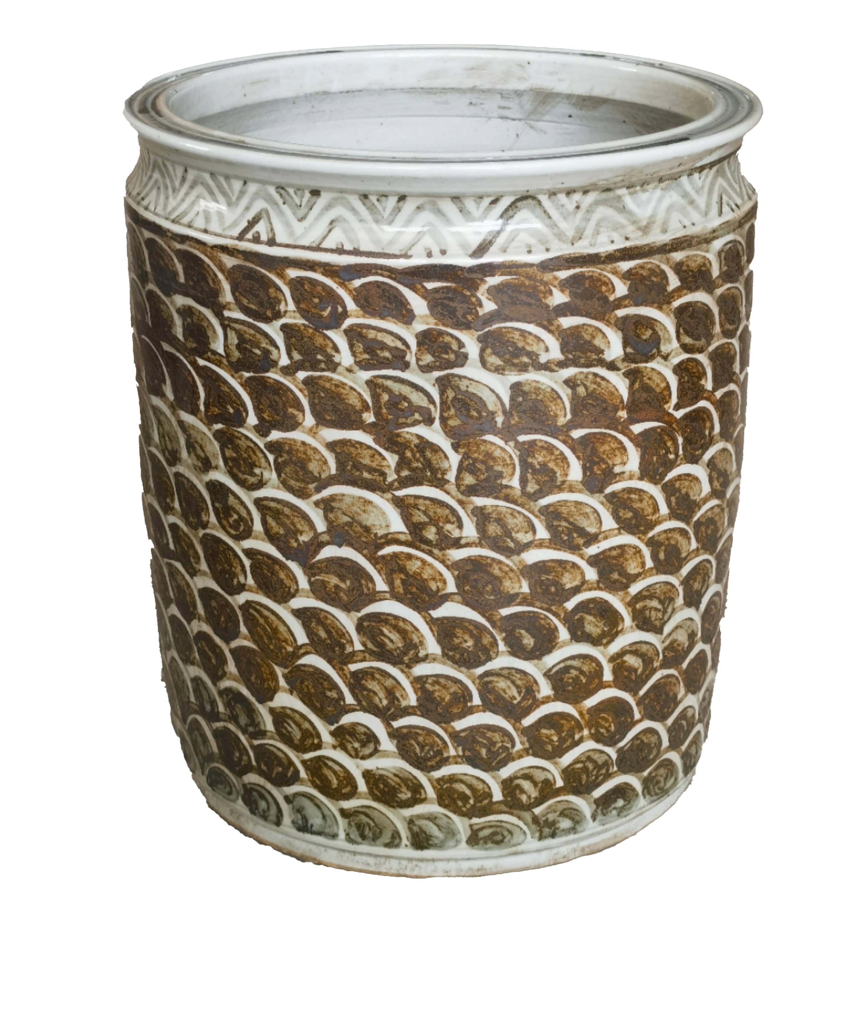 Legend Accents - Vente Jardinière - Cache-pot en porcelaine marron rustique motif écailles de poisson0