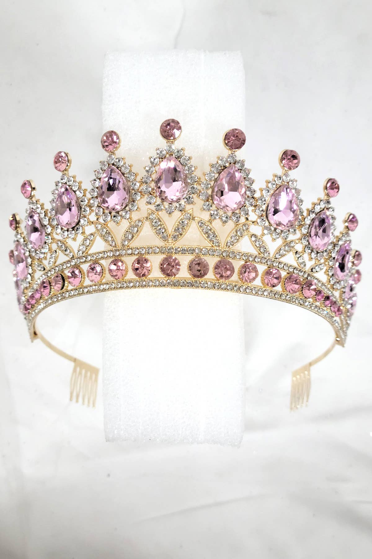 Chicas - Wholesale Tiara - Women's - One Size Fits All Metal Tiara With Jewel Rhinestones HT879-51