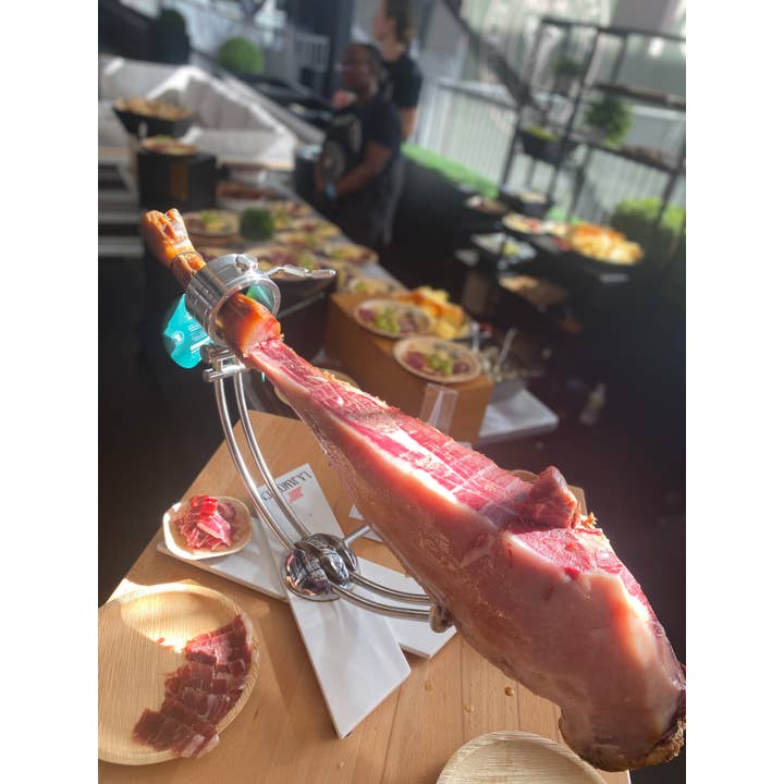 Pasture raised 100% Ibérico Breed Pork Ham for wholesale by LA JAMOTECA