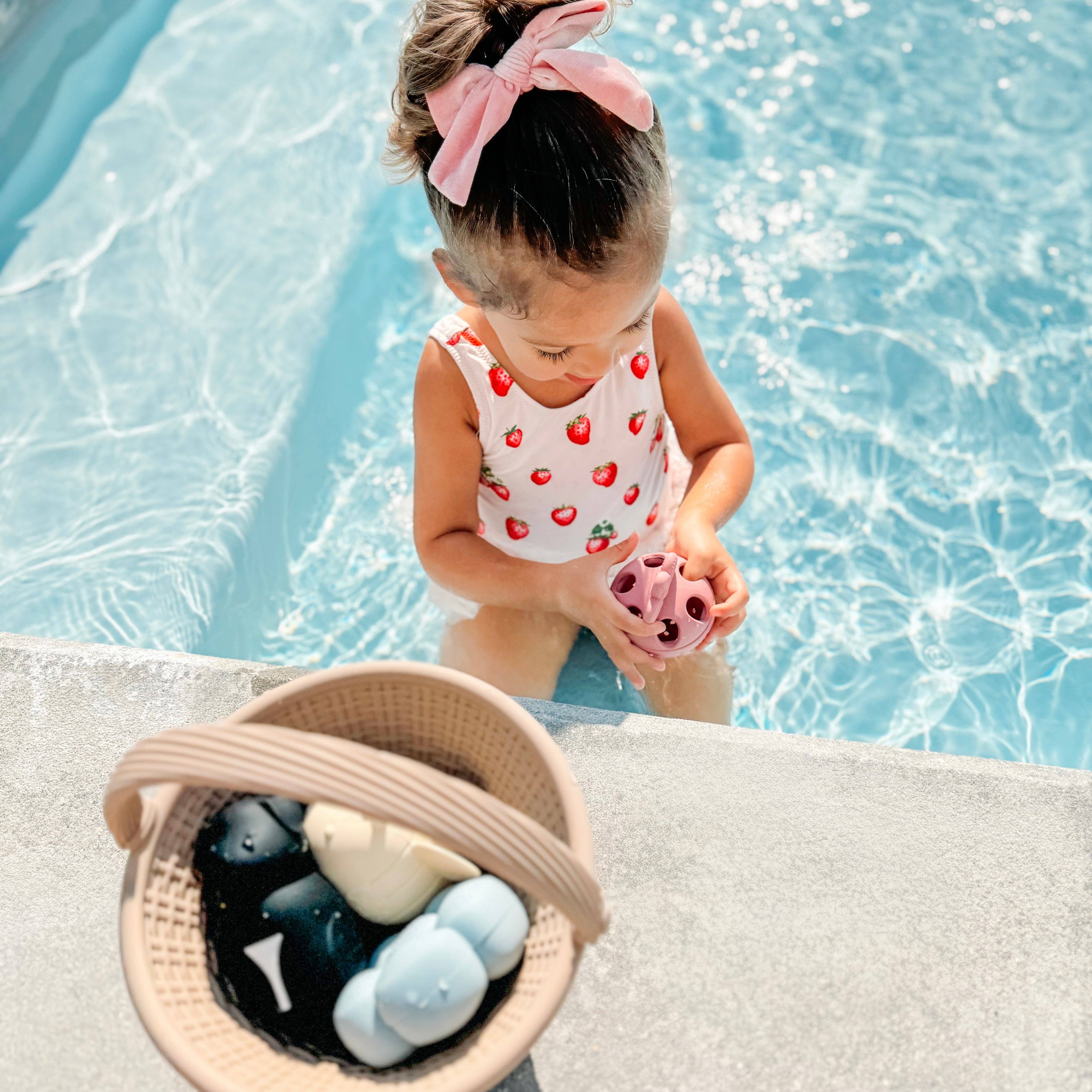 Calla & Friends - Wholesale Bath Toy - Baby - Strawberry Patch Bath Toys10