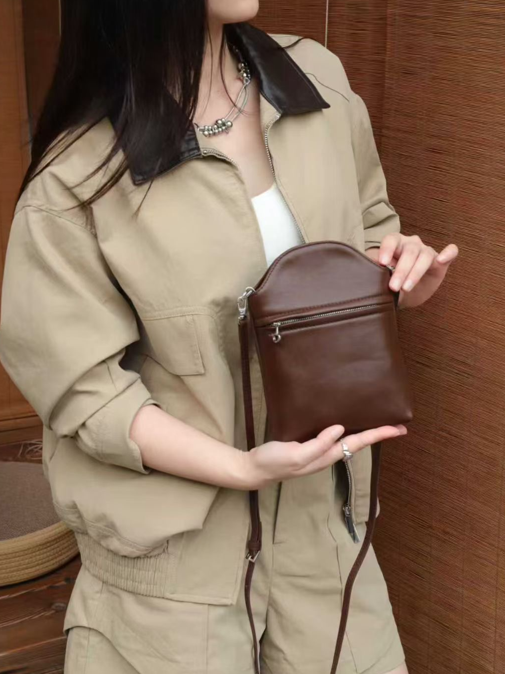 Pretty Persuasions - Vendita all'ingrosso Borsa a tracolla - Donna - Borsa a Tracolla in Pelle con Tasca Frontale con Cerniera PL250335