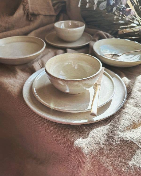 Los Artisans - Wholesale Dinnerware Set - Beige & Off-White Dinner Set | Pearl Iridescent Accents4