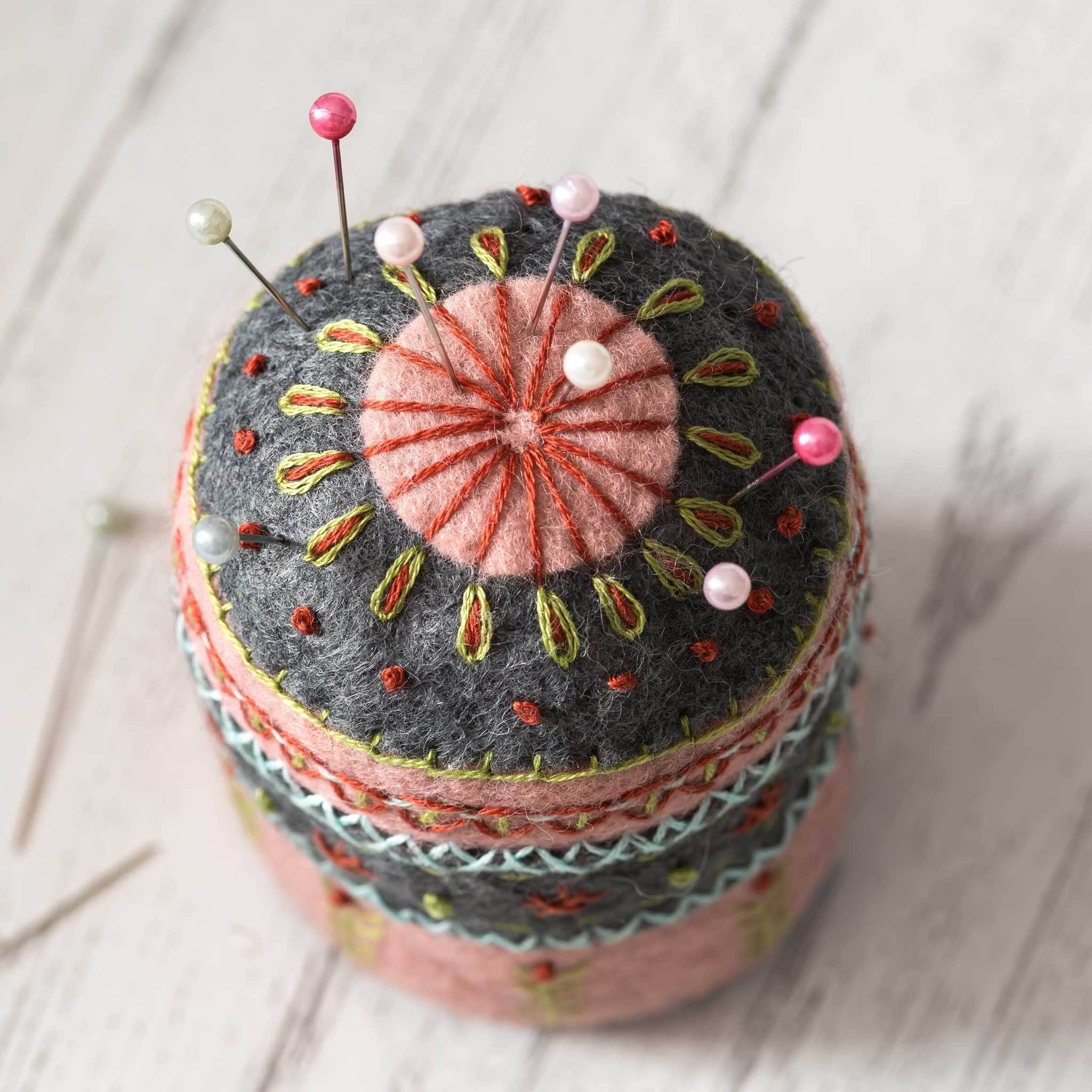 Corinne Lapierre Limited - Wholesale Craft Sewing Kit - Pincushion Felt Craft Mini Kit1