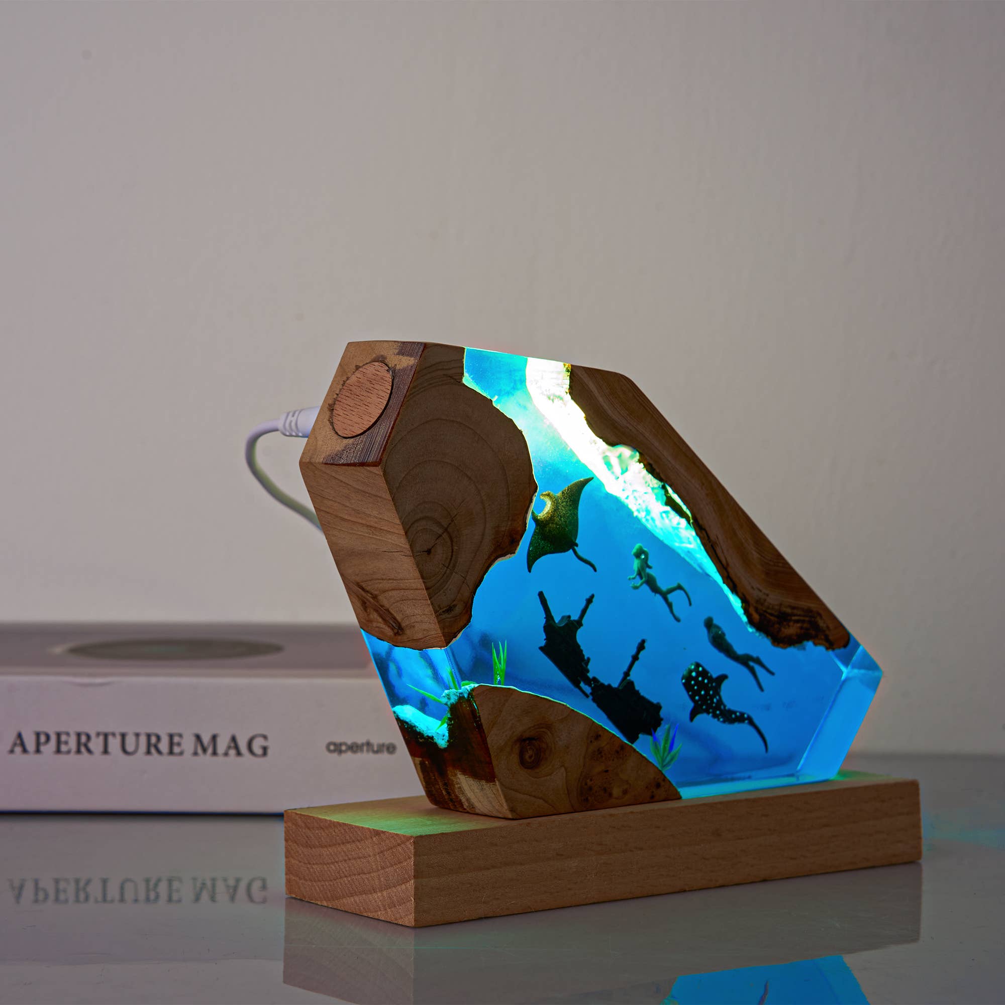 EP Design Lab - Wholesale Accent/Desk Lamp - Resin Ocean Wood Table Lamp Novelty Lighting2