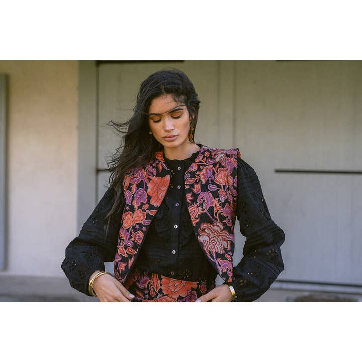 Piti Cuiti - Wholesale Button Down Shirt - Women's - VERONA RED BLACK SHIFLY SHIRT2