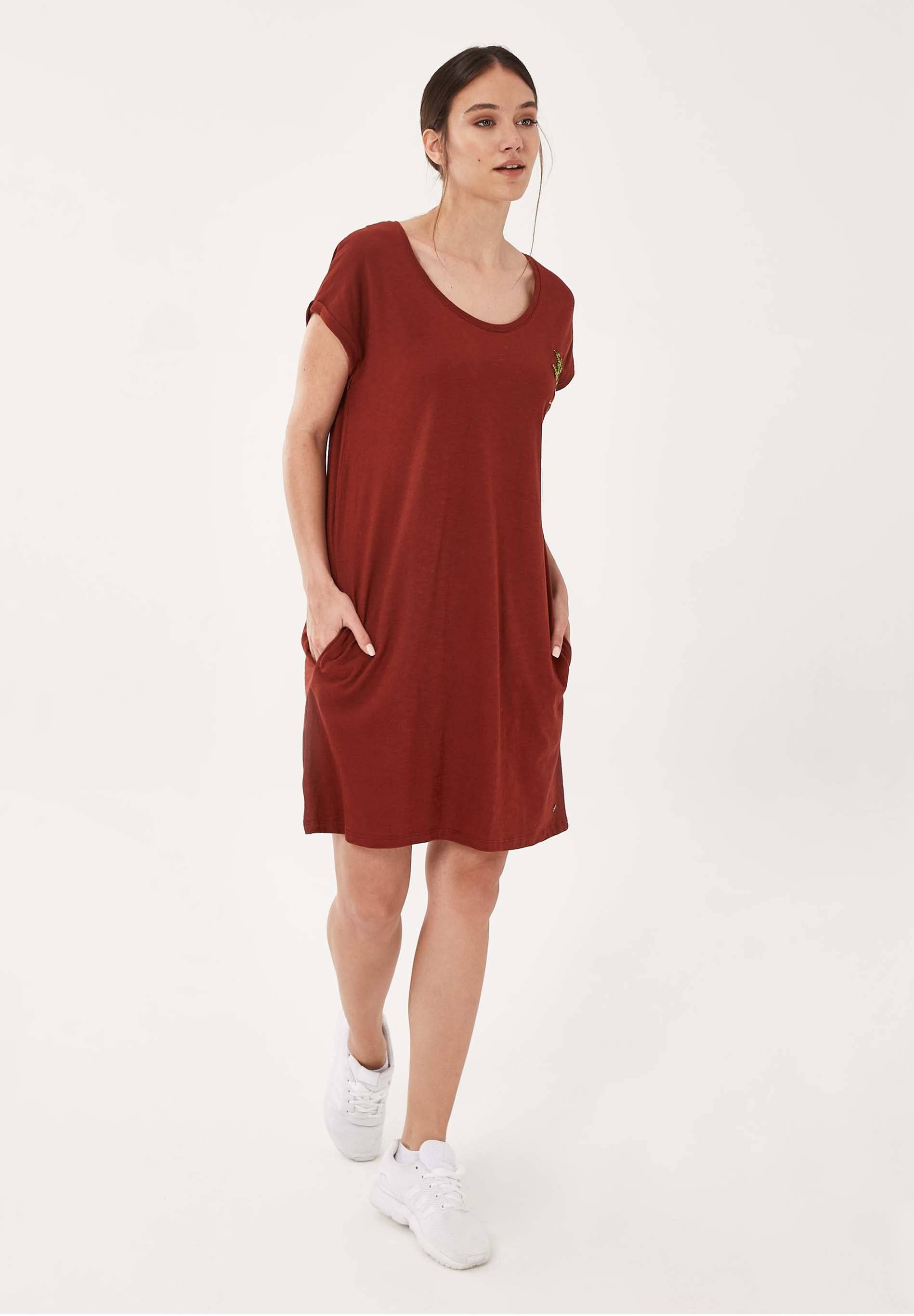 ORGANICATION - Wholesale Dress - Women's - Slub-Jersey-Kleid aus Bio-Baumwolle mit Stickerei