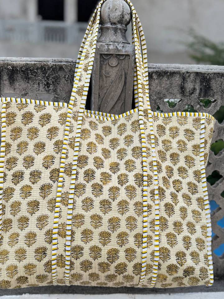 Sacs fourre-tout Sac matelassé Sac imprimé bloc Sacs pour femmes pour la vente par GYPSY STUDIO