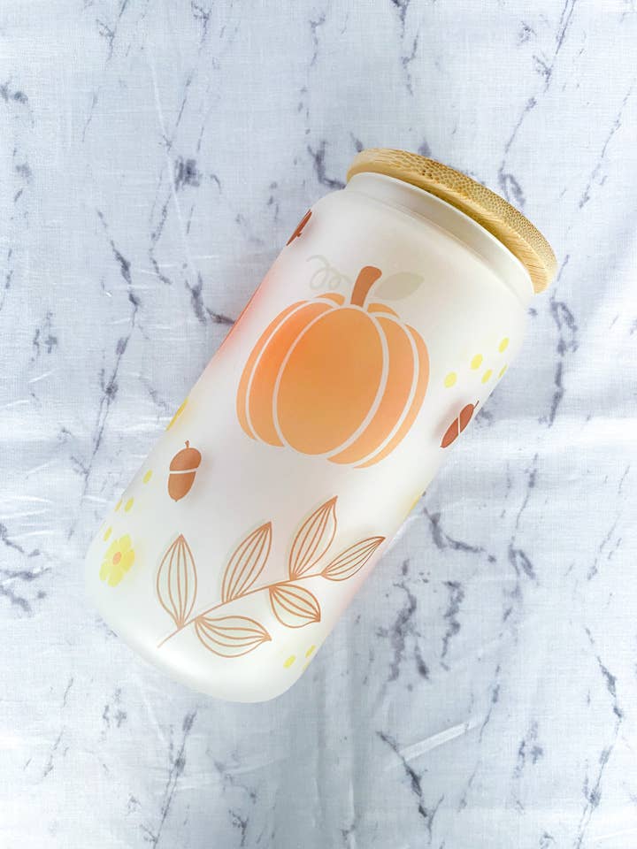 Tasse en verre à la citrouille pour la vente par Lyla & Rose