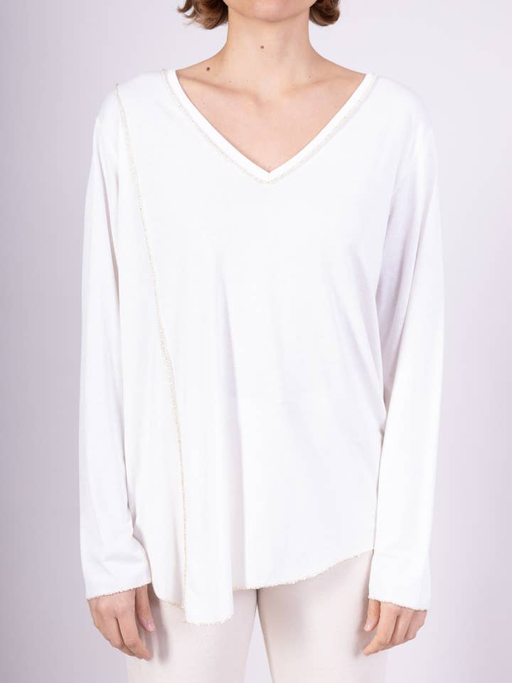 L'Emotion - Wholesale T-Shirt - Women's - Asymmetric Gold Thread Long Sleeve V-Neck T-Shirt 1
