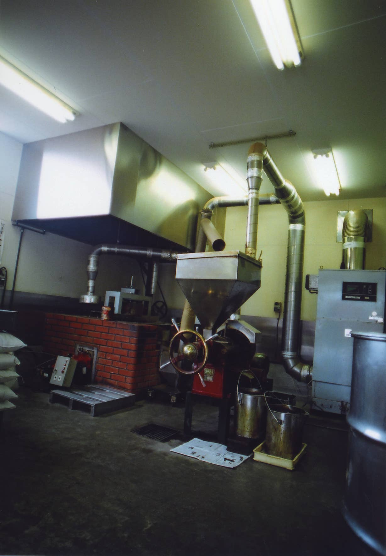 Japan Artisans - Wholesale Cooking Oil - Henko–Roasted White Sesame Oil 140g | Kyoto, Japan3