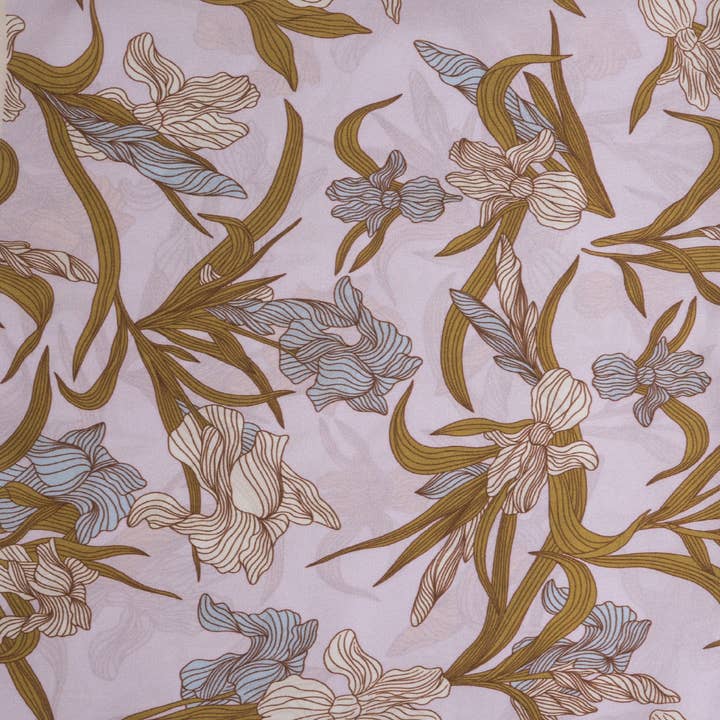 Écharpe en soie Iris pour la vente par ali & bird jewelry