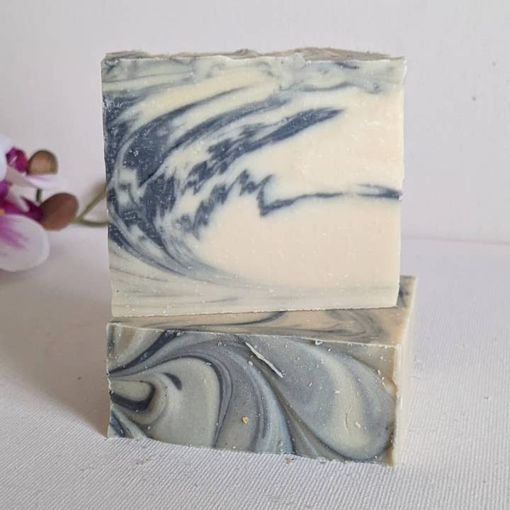 THE GENTLEMEN: BERGAMOT AND CEDARWOOD for wholesale by Flora's Soaps and Oils