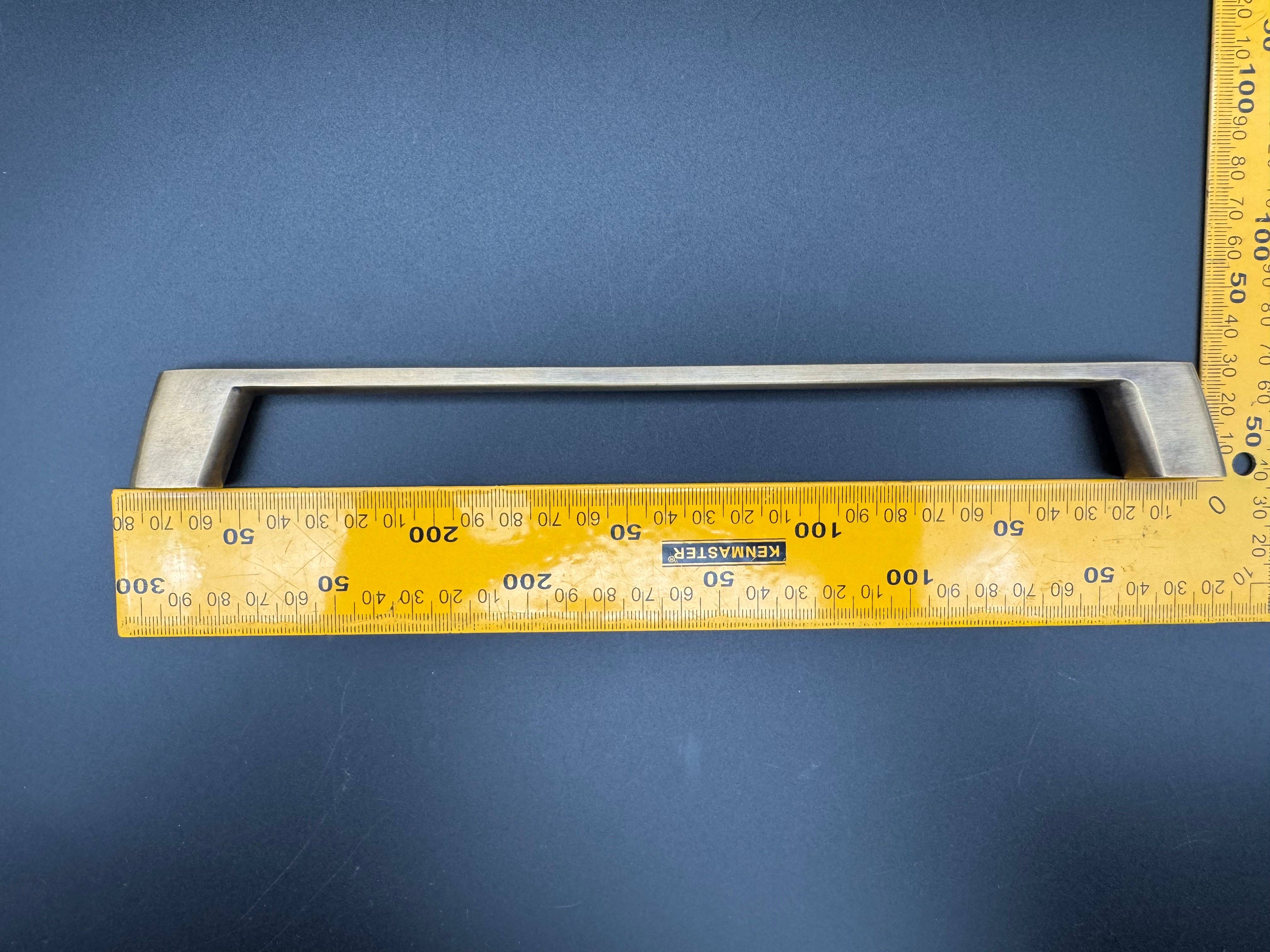 Bronze Betty - Wholesale Knob/pull - Brass Pull, Set #4, 27cm8