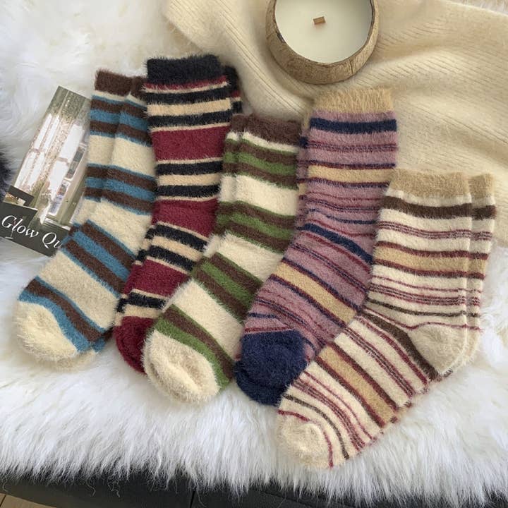 Striped Plush Socks Women Winter Thick Cozy_CWMS02867 for wholesale by ACCITY