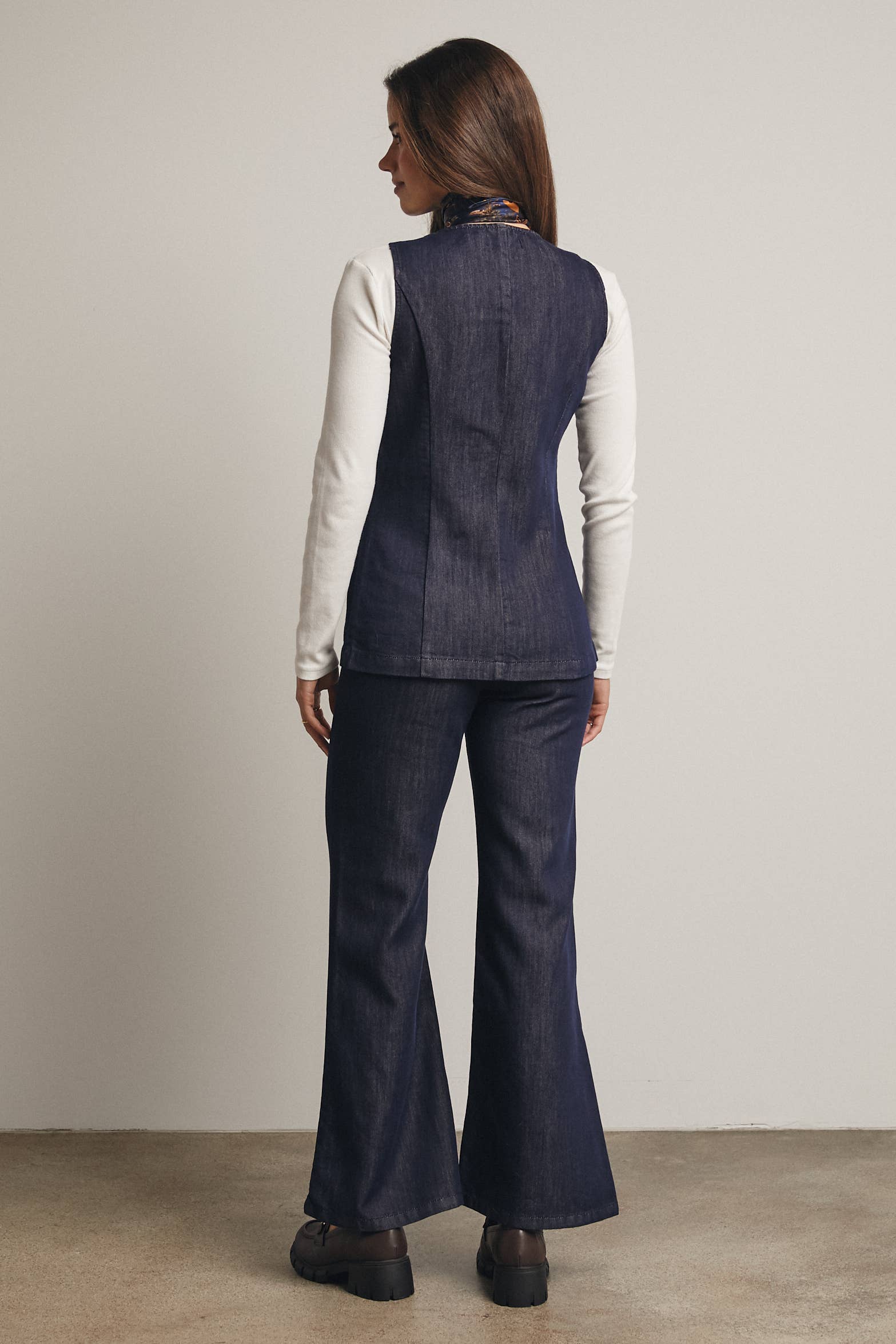 Indaco di mezzanotte Completo Gilet in Denim Su Misura e Pantaloni a Zampa FSET003 in vendita all'ingrosso su Faire8