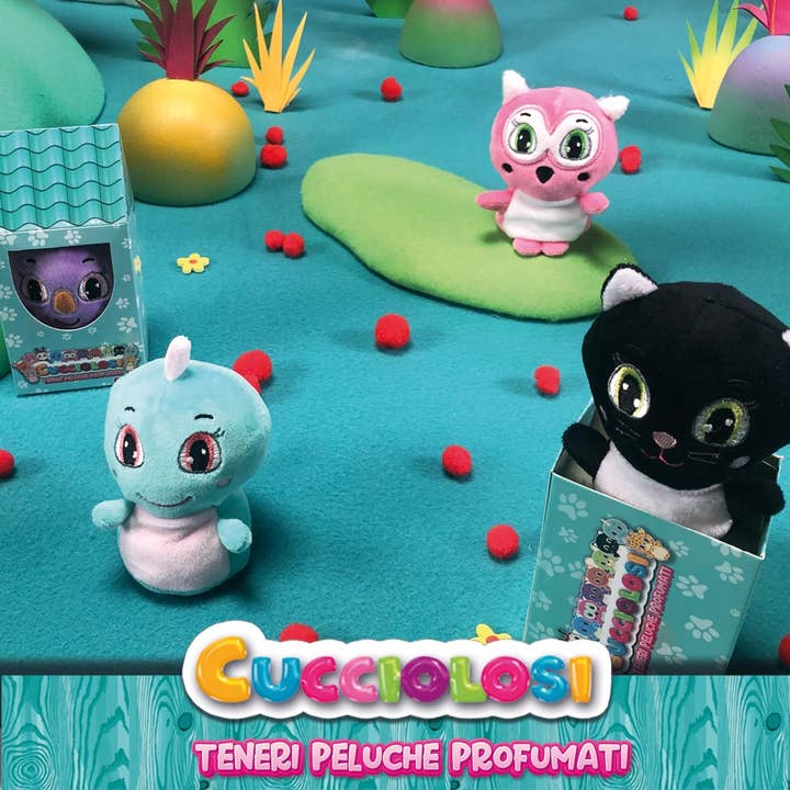 Collection is a passion – Peluche - Crianças e bebés por atacado – Filhotes. 8 peluches perfumados com uma casa na exposição.