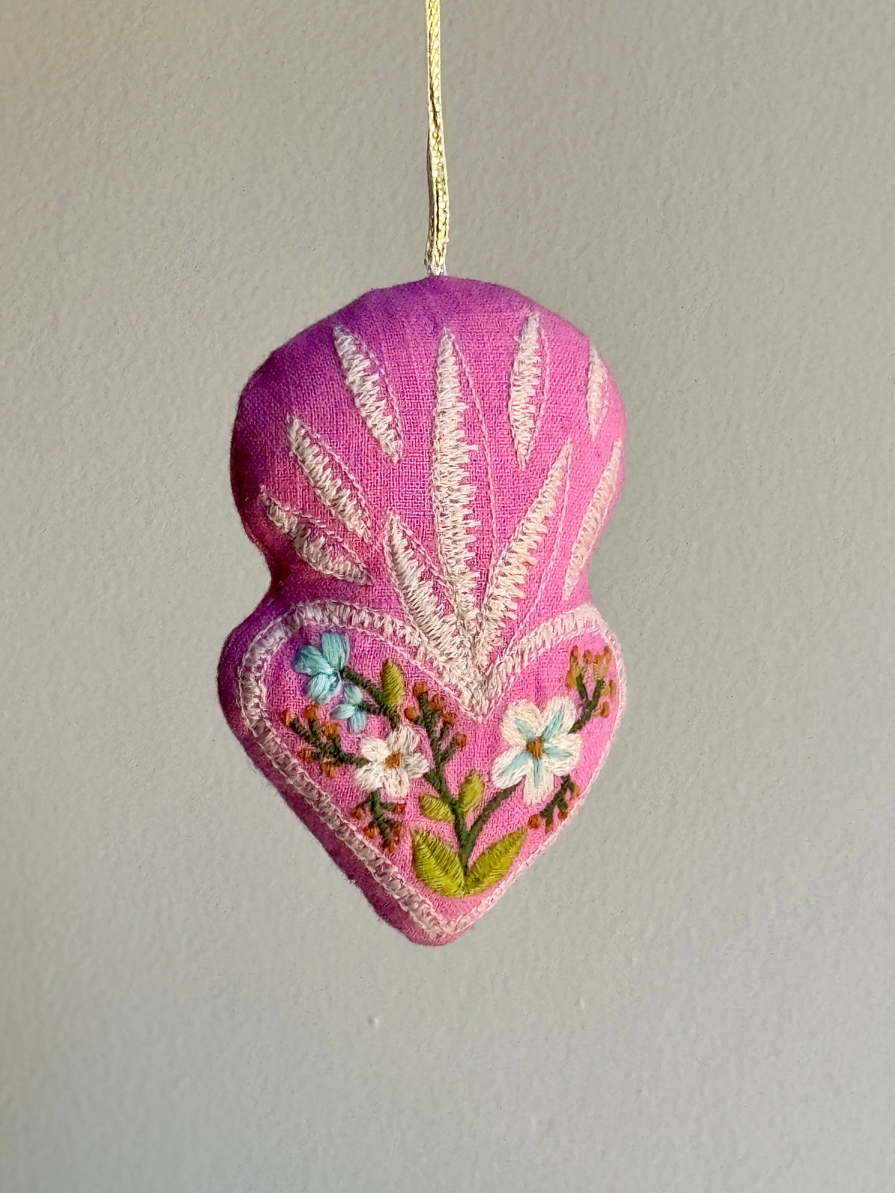 Belle's Nest - Wholesale Ornament - Precious Pink Embroidered Heart Ornament 1