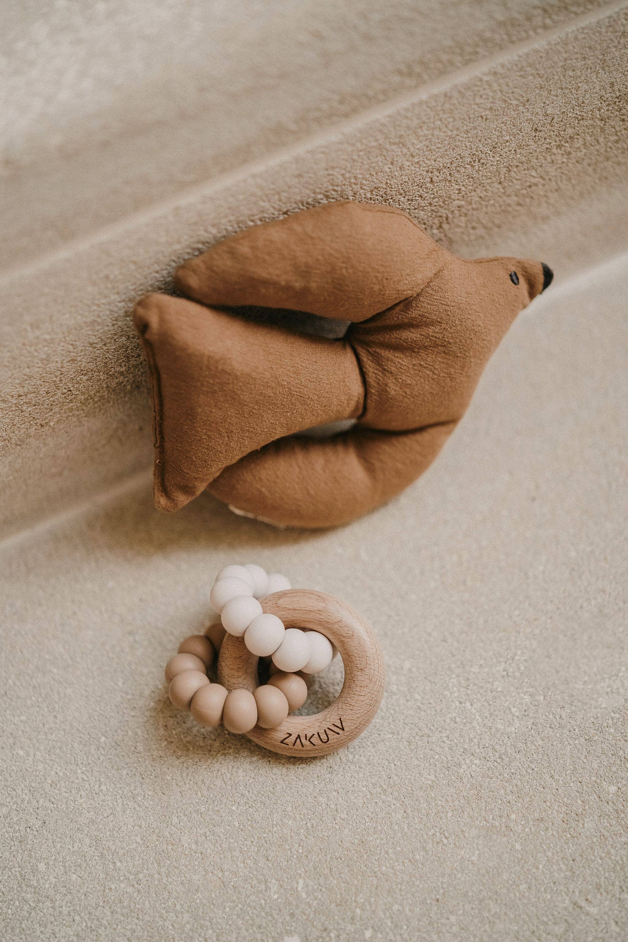 Zakuw - Vente Anneau de dentition sans clip – bébé - Anneau de dentition Sedna - bois & silicone3