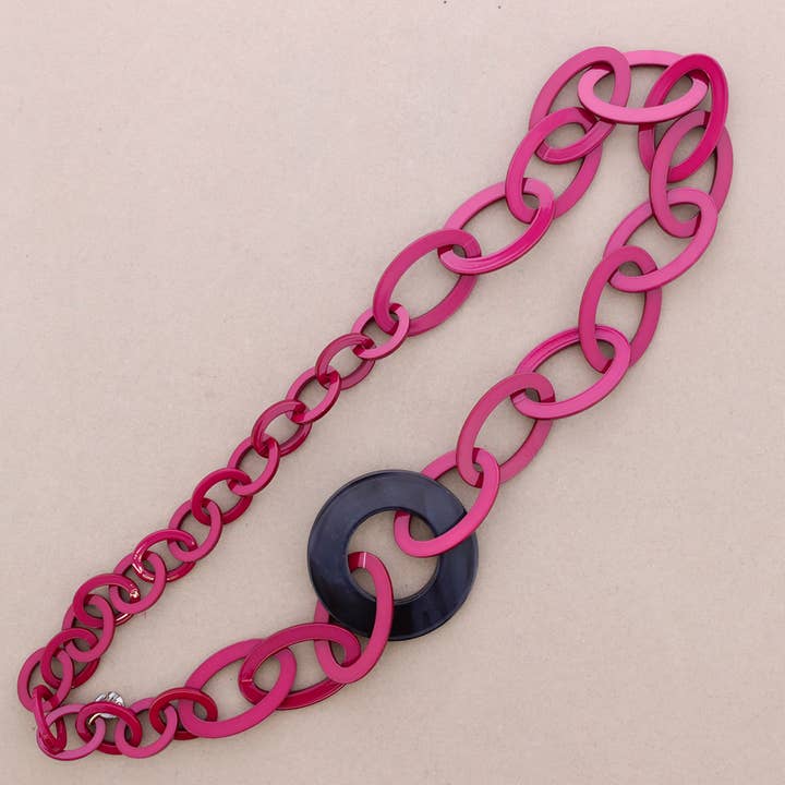 Collana lunga a maglie in resina per la vendita all'ingrosso da parte di Sonata