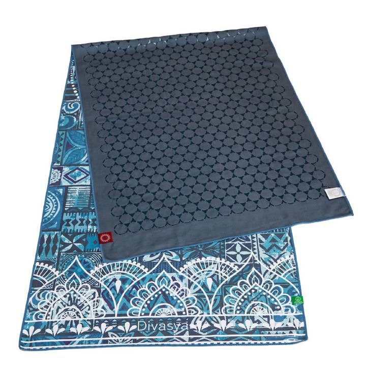 Divasya - Wholesale Yoga Towel - Yoga Towel Set | 1 Yoga Towel with Silicone Honeycomb Structure & 1 Face Towel | in 6 Colors20